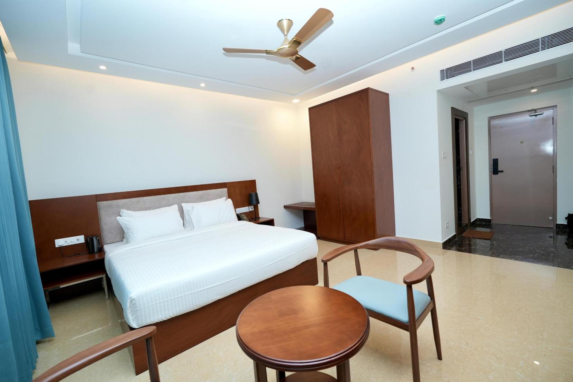 Le Royale Palace Karaikal Exterior photo